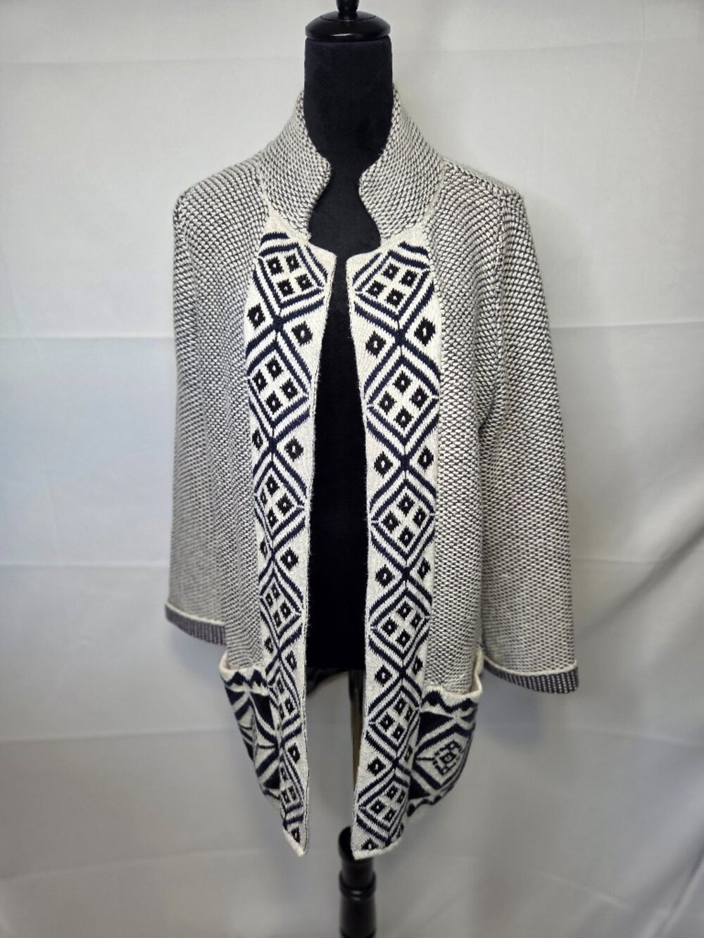 Old Navy Cardigan Women's Pattern Black Size M